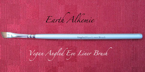 Earth Alkemie Angled Eye Liner Brush